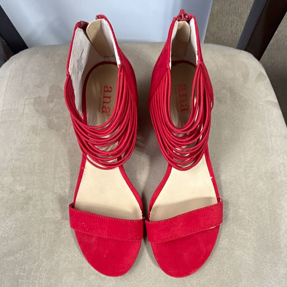 a.n.a Women’s Red Synthetic Strappy Sandals Back Zip Zipper Accent Size 8